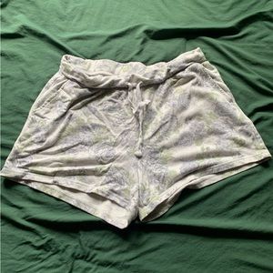 Old navy drawstring shorts gray with floral print size XL